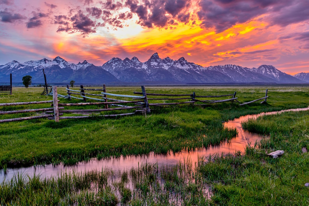 sunset_Grand-Teton-spring-mountains-istock